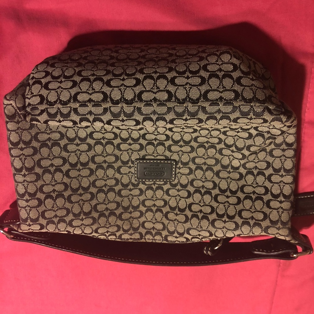 Small back coach bag